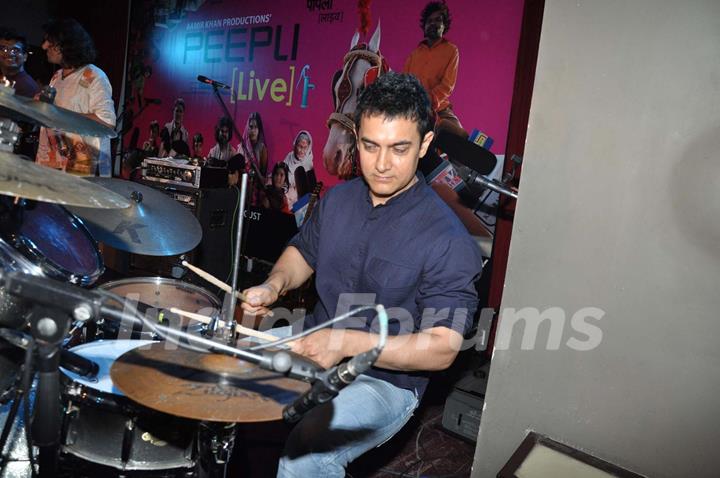 Aamir Khan at Peepli Live music launch