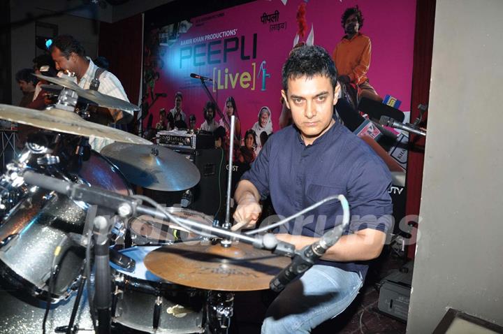 Aamir Khan at Peepli Live music launch