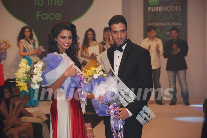 Jesse Randhawa judges Oxybleach India''s International face 2010 at Westin Hotel