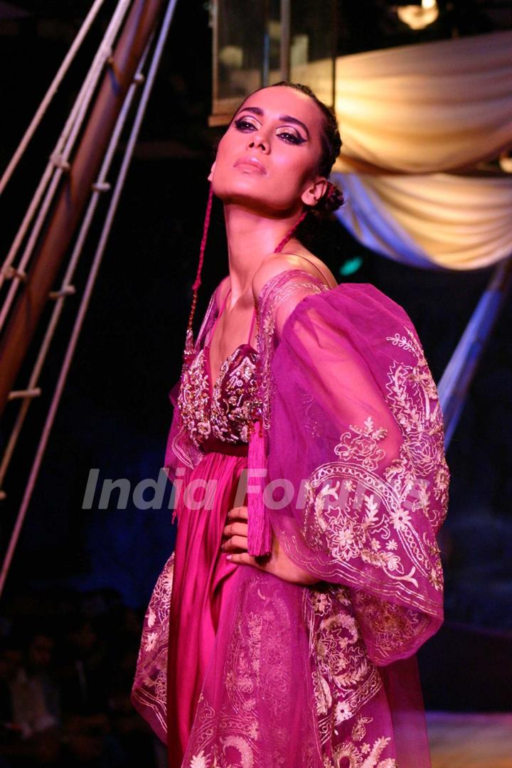 Delhi Couture Week 2010 in New Delhi