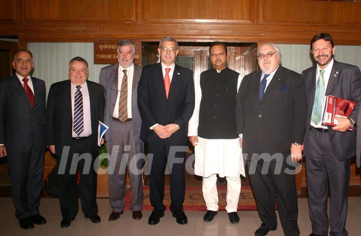 Minister for Food Processing Industries Subodh Kant Sahai and Argentina Minister for Agriculture Live Stock and Fisheries Julian Andres Dominguez with delegation members in New Delhi on Monday