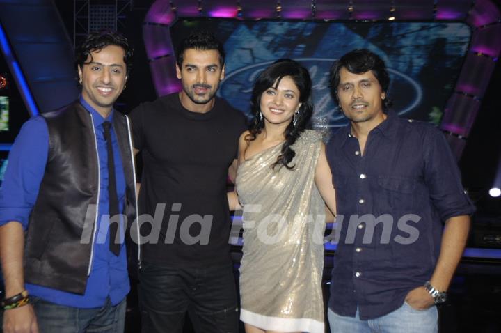 John Abraham and Sonal Sehgal promotes Aashayein on Indian Idol at Filmistan Studio, Mumbai