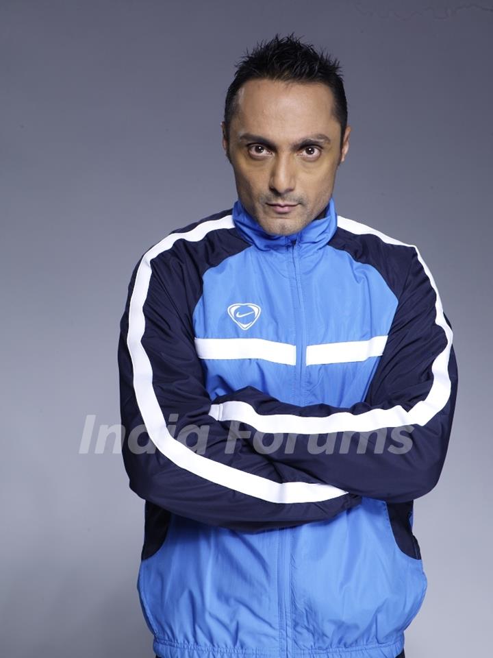 Rahul Bose one of the contestant in Fear Factor - Khatron Ke Khiladi Season 3