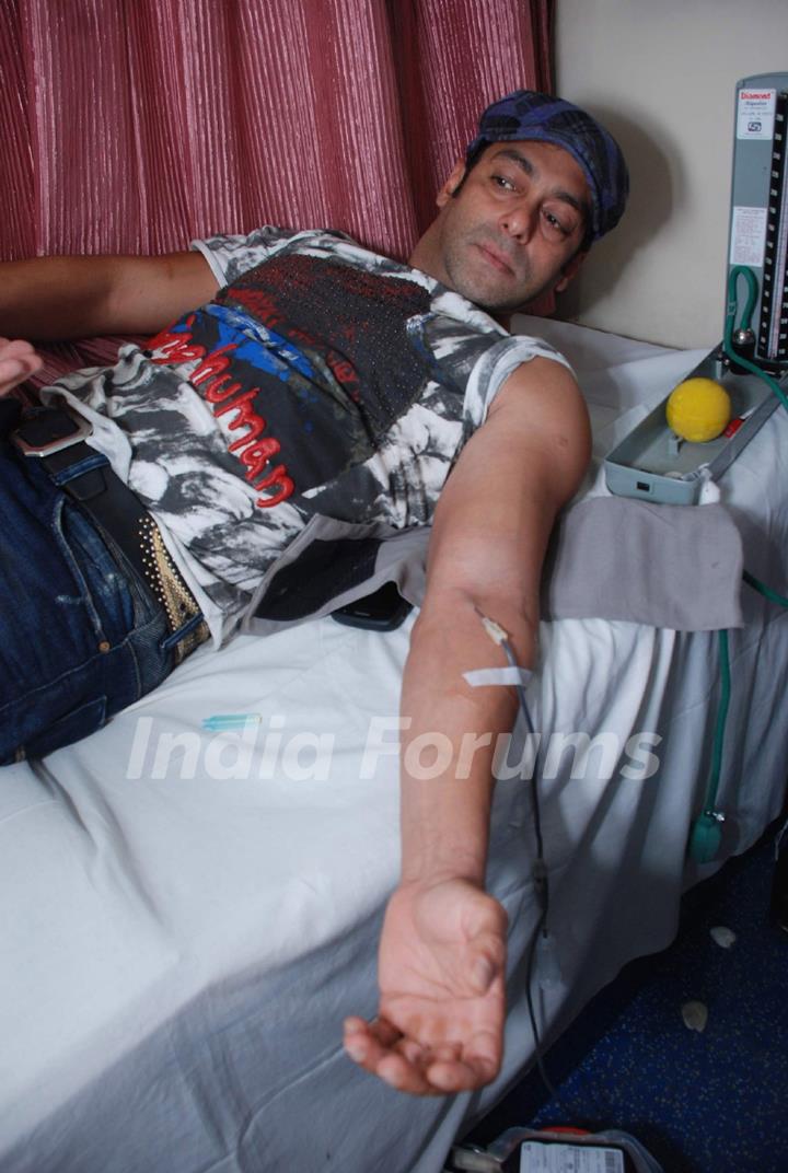Salman Khan at Blood Donation Drive at Bandra