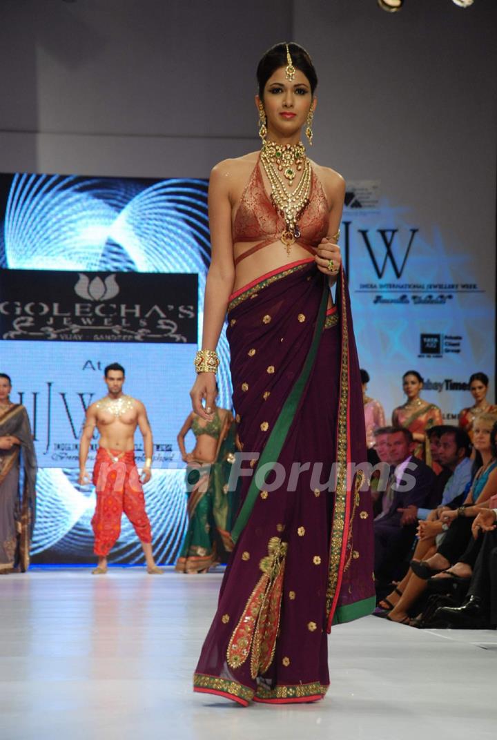 Model on the ramp at Golechas Jewller show at the India International Jewellery Week on Day 2