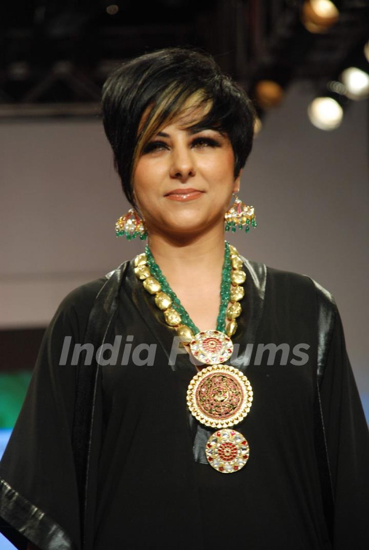 Hard Kaur on the ramp at Bhirdhi Chand show at the India International Jewellery Week on Day 3