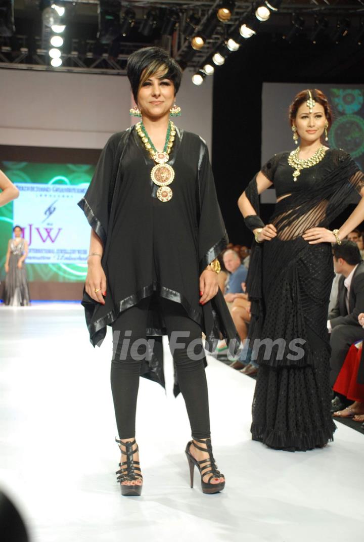 Hard Kaur on the ramp at Bhirdhi Chand show at the India International Jewellery Week on Day 3