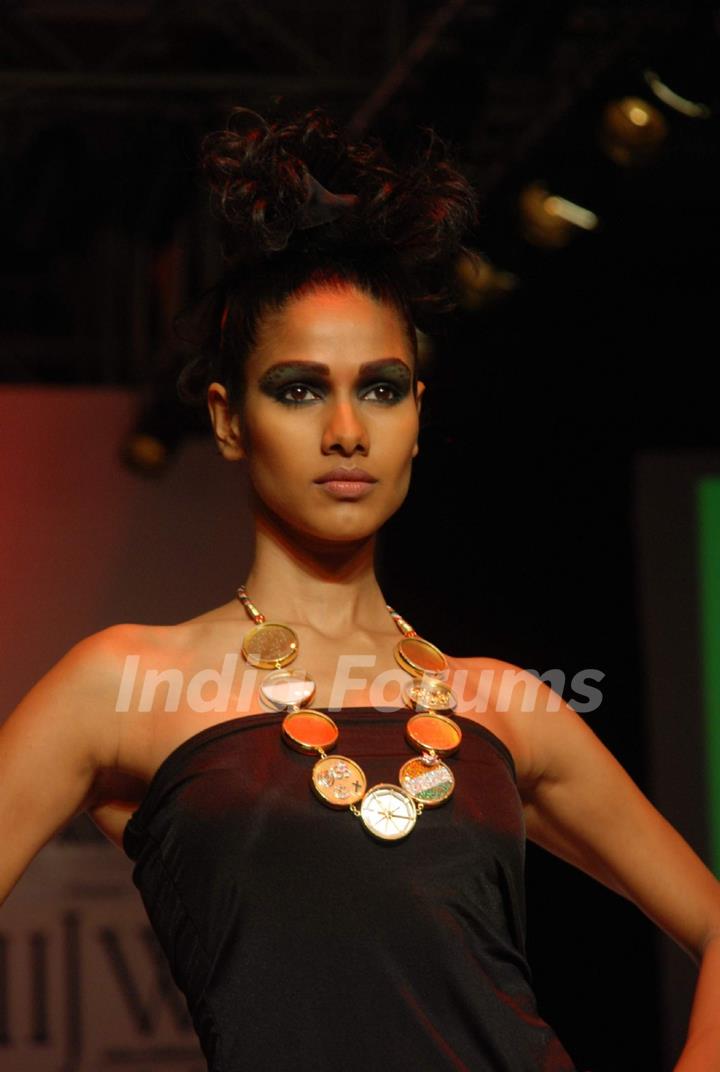 Model on the ramp at Laksh Pahuja show at the India International Jewellery Week on Day 4