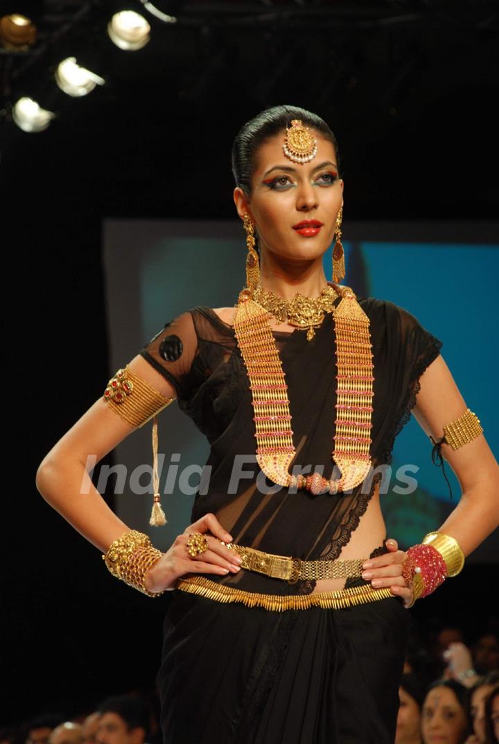 Model on the ramp at Amaraapali show at the India International Jewellery Week on Day 4