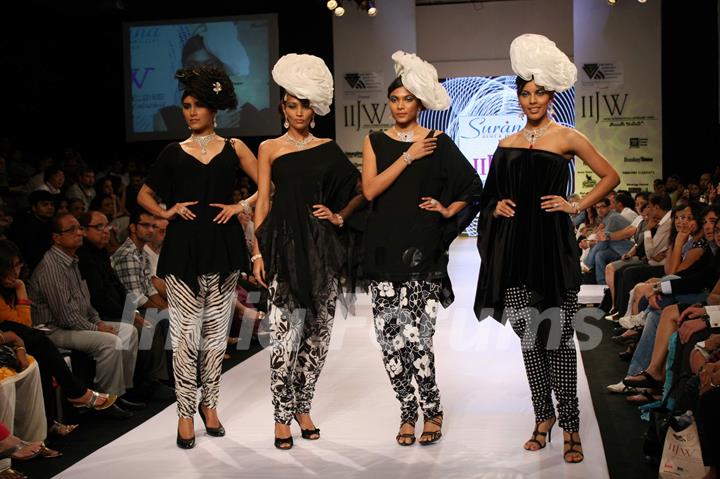 Models on the ramp at Surana show at the India International Jewellery Week on Day 4