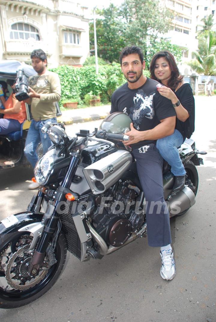 John takes a bike ride with RJ Malishka at Bandra