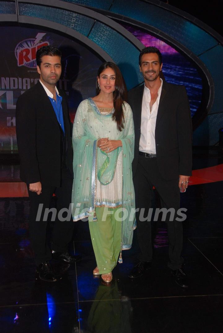 Karan Johar, Kareena and Arjun Promote We Are Family on the sets of India''s Got Talent at Filmcity