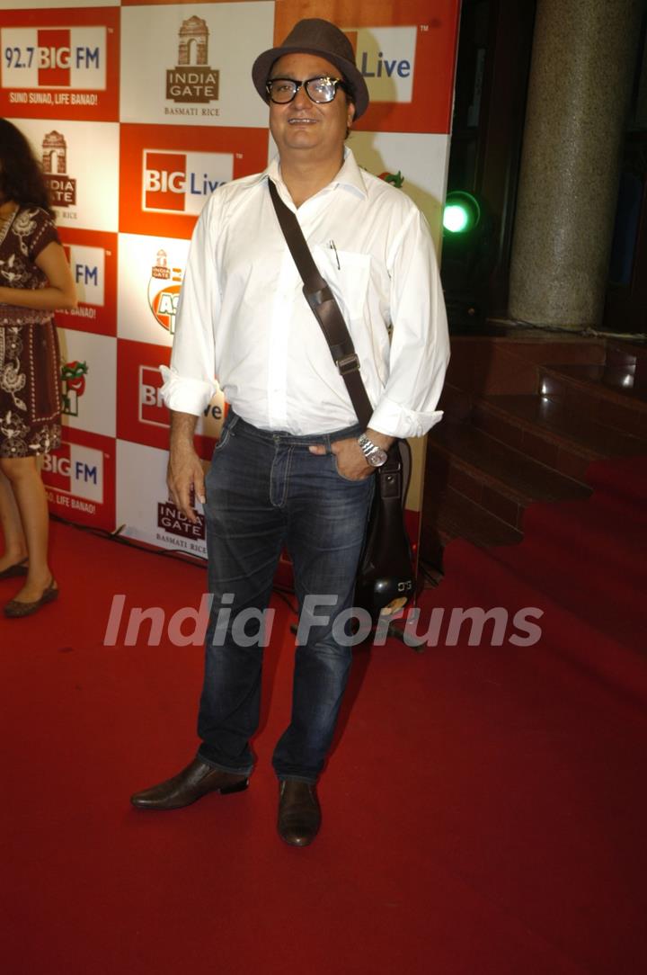 Vinay Pathak at Aashayein on Big Asli No 1 Finale at Goregaon