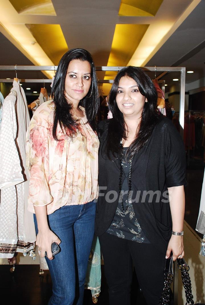 Payal Singhal and Gayatri Khanna showcase at Amara