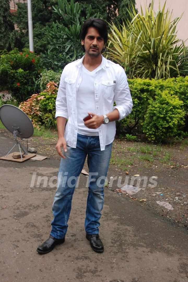 Arjan Bajwa on the sets of Tell Me O Khuda at Filmcity