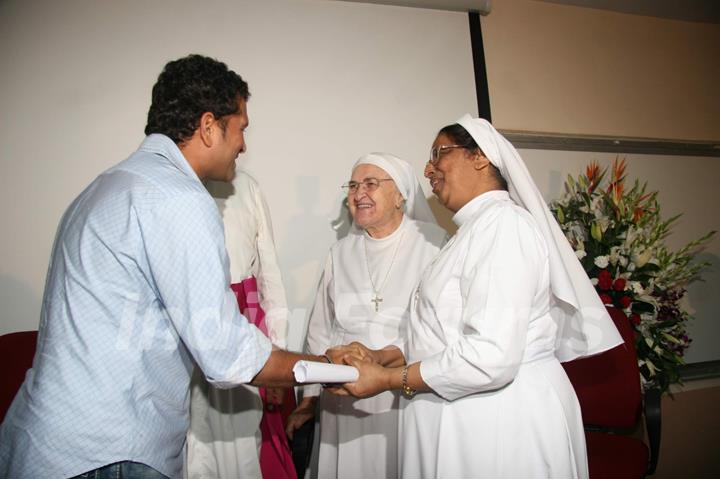 Sachin Tendulkar inaugurated the first Hybrid Cath lab at Holy Family Hospital in Bandra