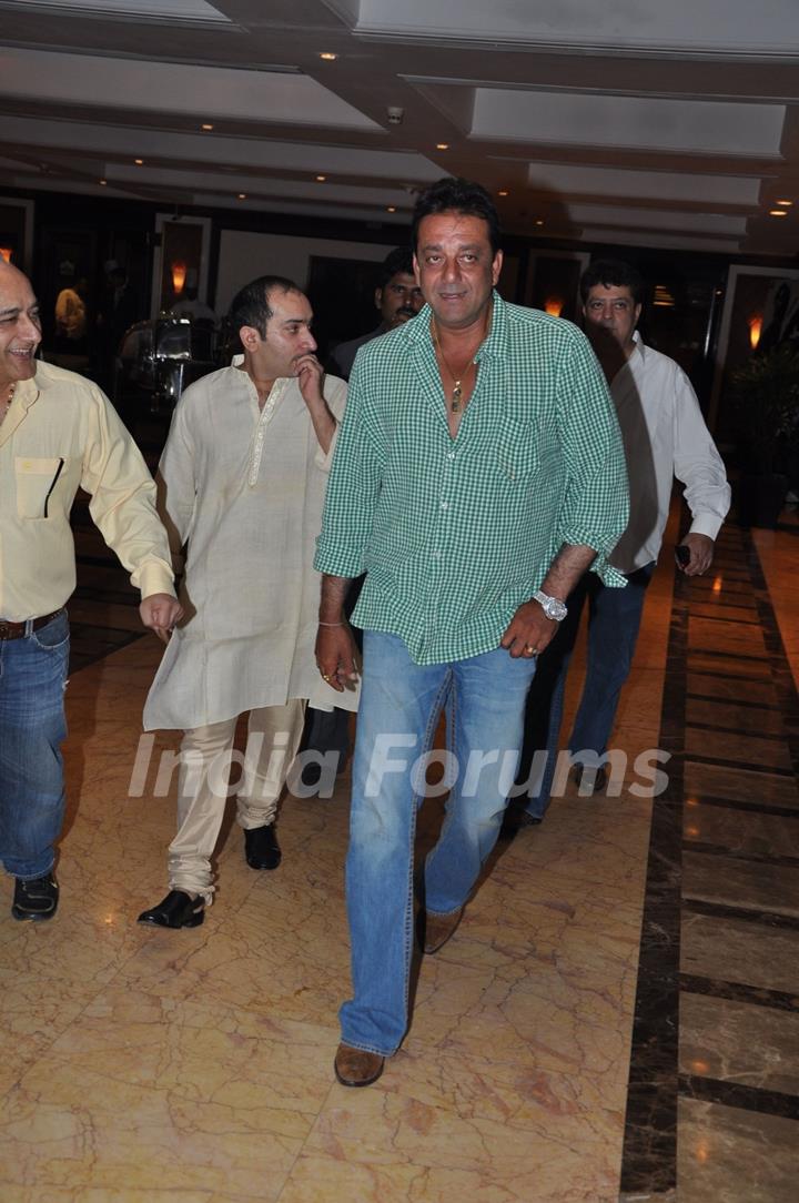 Sanjay Dutt grace Knockout-Iftaar party