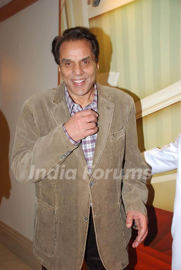 Dharmendra at Ram Jethmalani's bday at Ramada