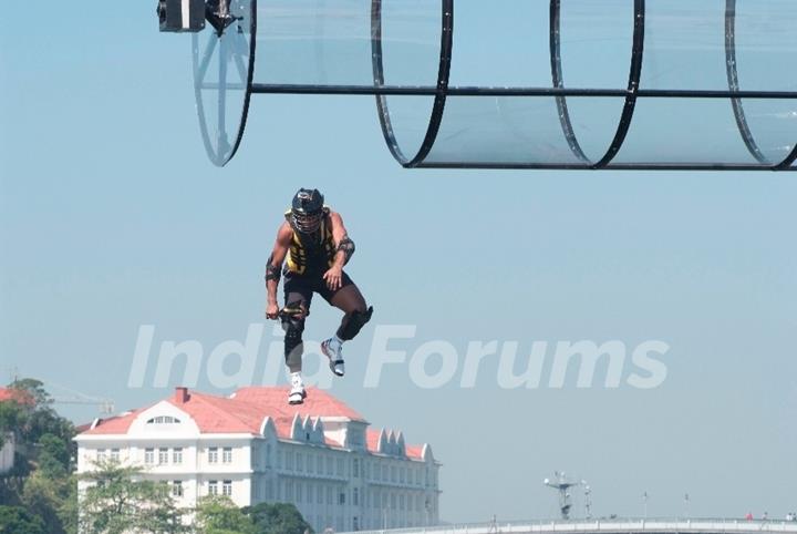 Difficult Stunt at 80 feet above sea
