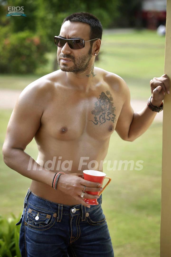 Ajay Devgan body shot pic