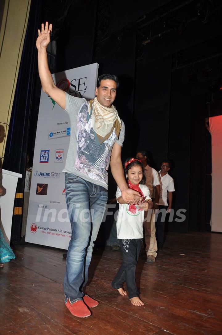 Akshay Kumar spend time with cpaa kids