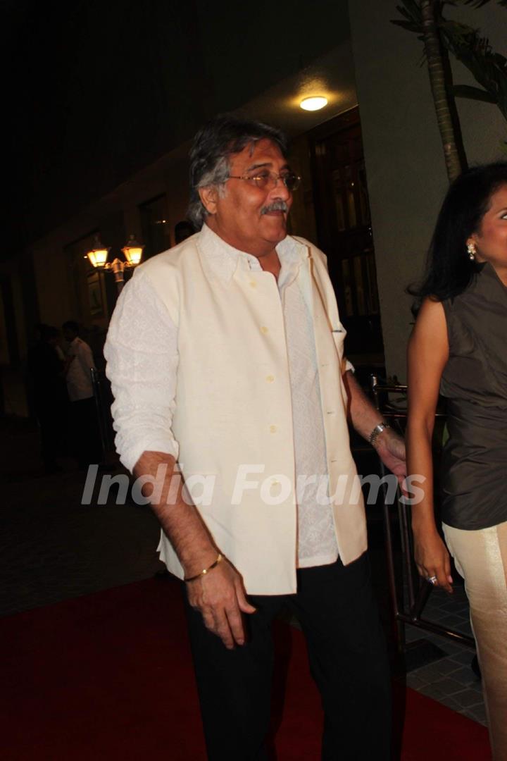 Vinod Khanna at Shabana Azmi birthday bash at Juhu