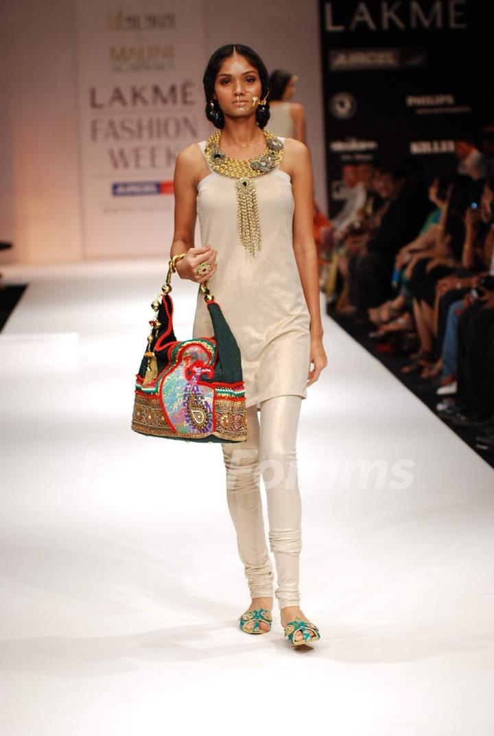 Model walks the ramp at Malaga show for Lakme Fashion Week