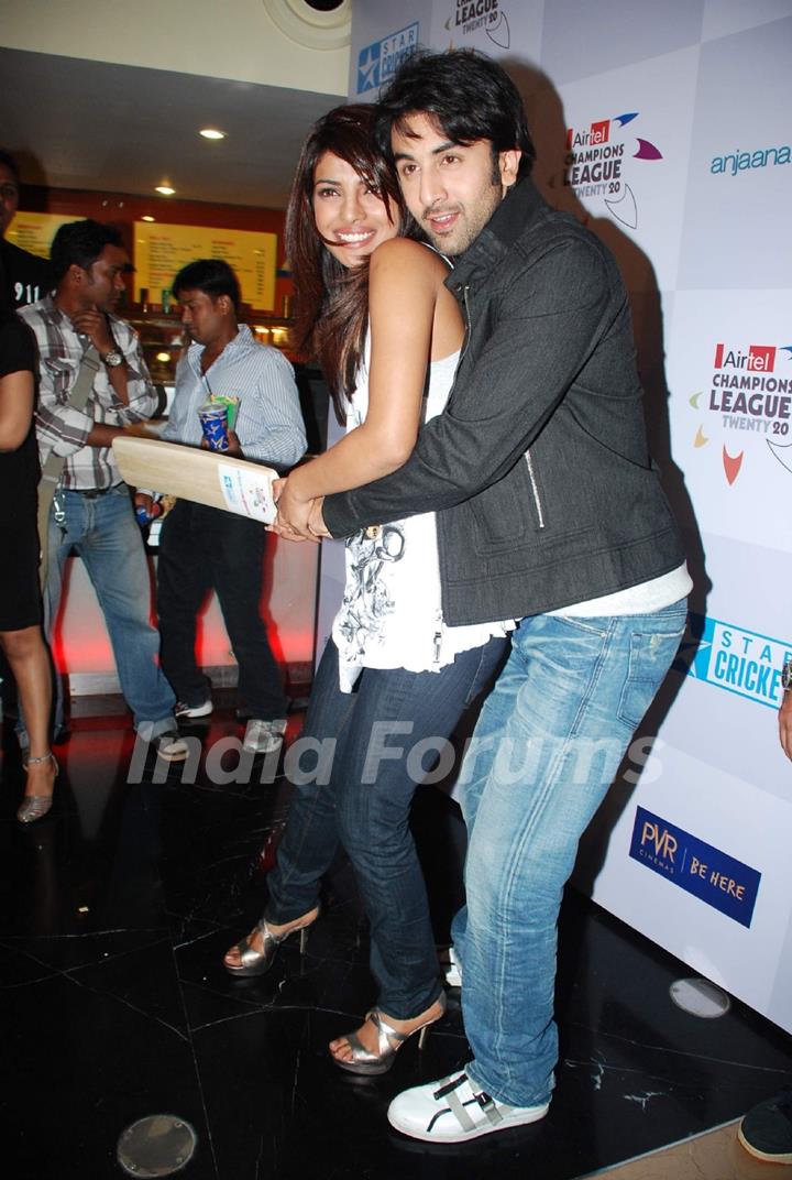 Priyanka Ranbir watch cricket match to promote Anjaana Anjaani at PVR