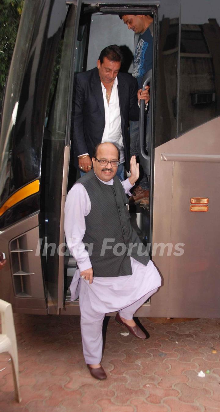 Sanjay Dutt and Amar Singh on the sets of entertainment ke liye kuch bhi karega at Film City