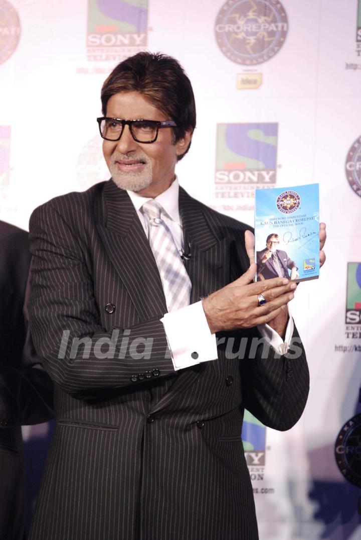 KBC 4 press meet with Big B at JW Marriott