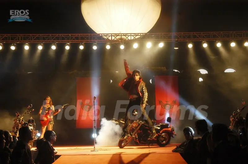 SRK on the dance floor