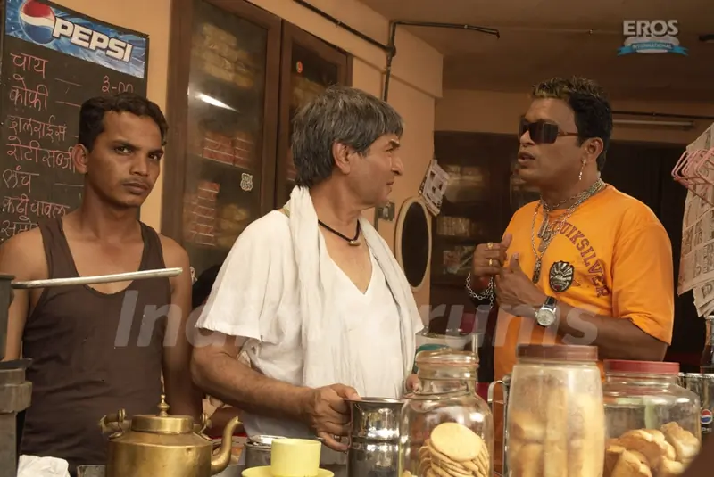 Asrani answering a question