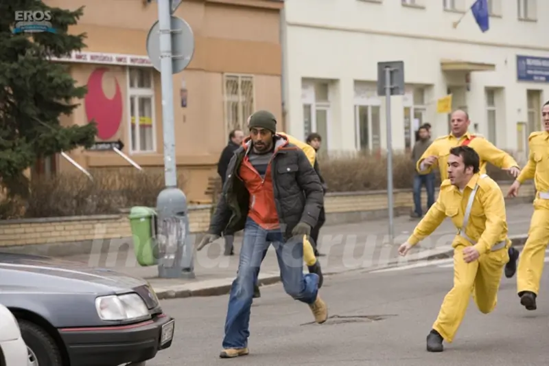 Abhishek running from the cops