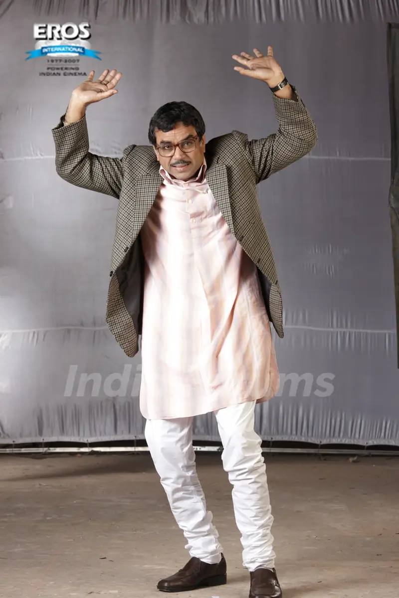 Paresh Rawal surrender himself