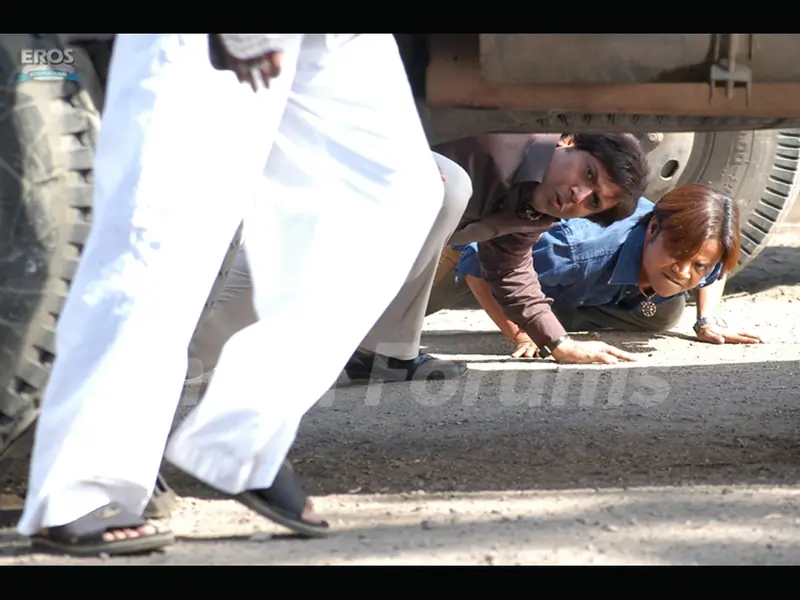 Rajpal Yadav and Govinda hiding