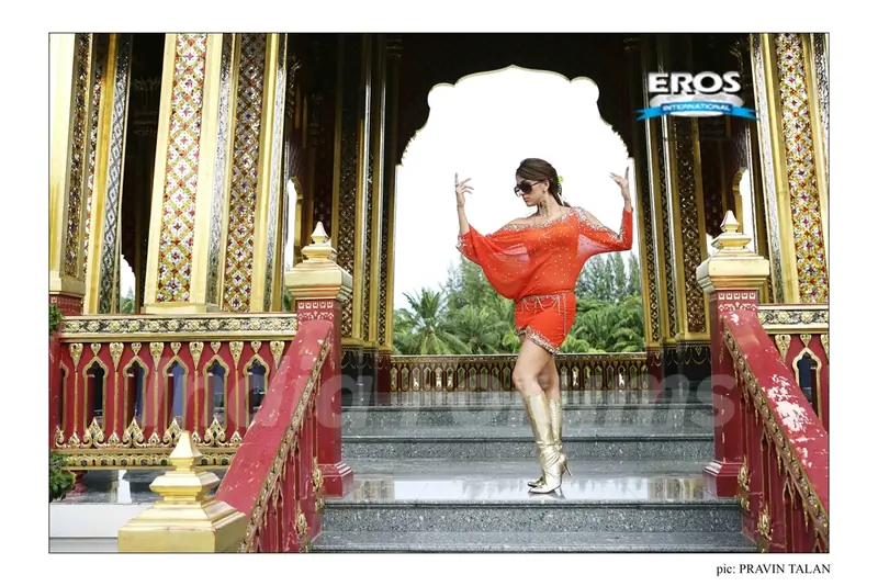 Aarti Chhabria making a pose for photoshoot