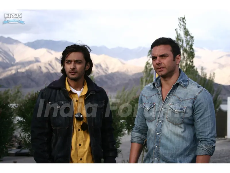 Vatsal Sheth and Sohail Khan looking confused