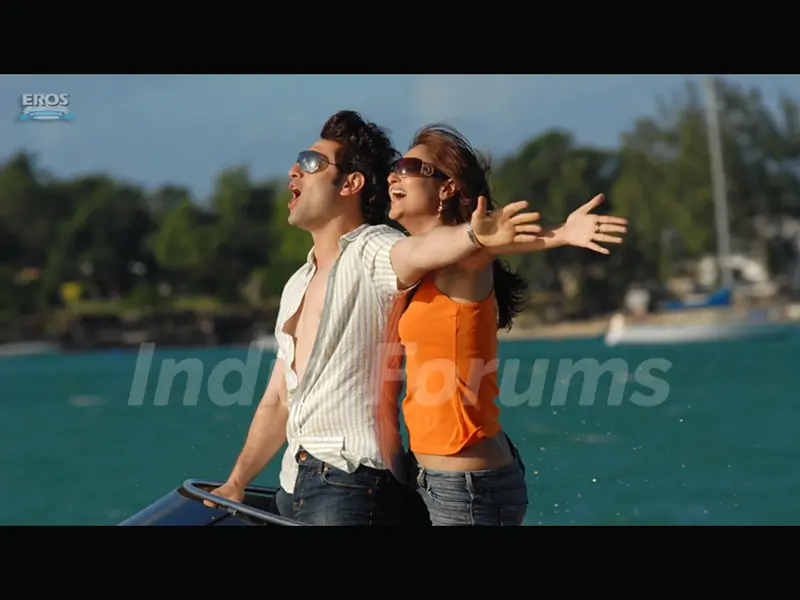 Shiney and Kaveri making a pose for Photoshoot