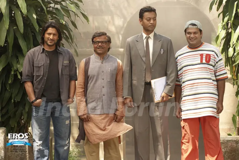 A still image of Arshad,Rajpal,Irfan and Suresh