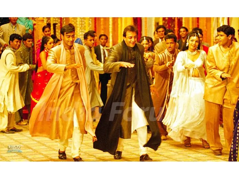 Ajay Devgan and Sanjay Dutt are dancing