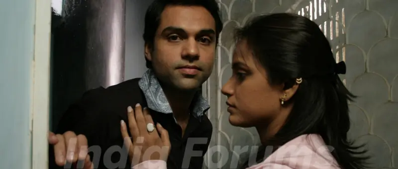 Abhay and Neetu in Oye Lucky! Lucky Oye!