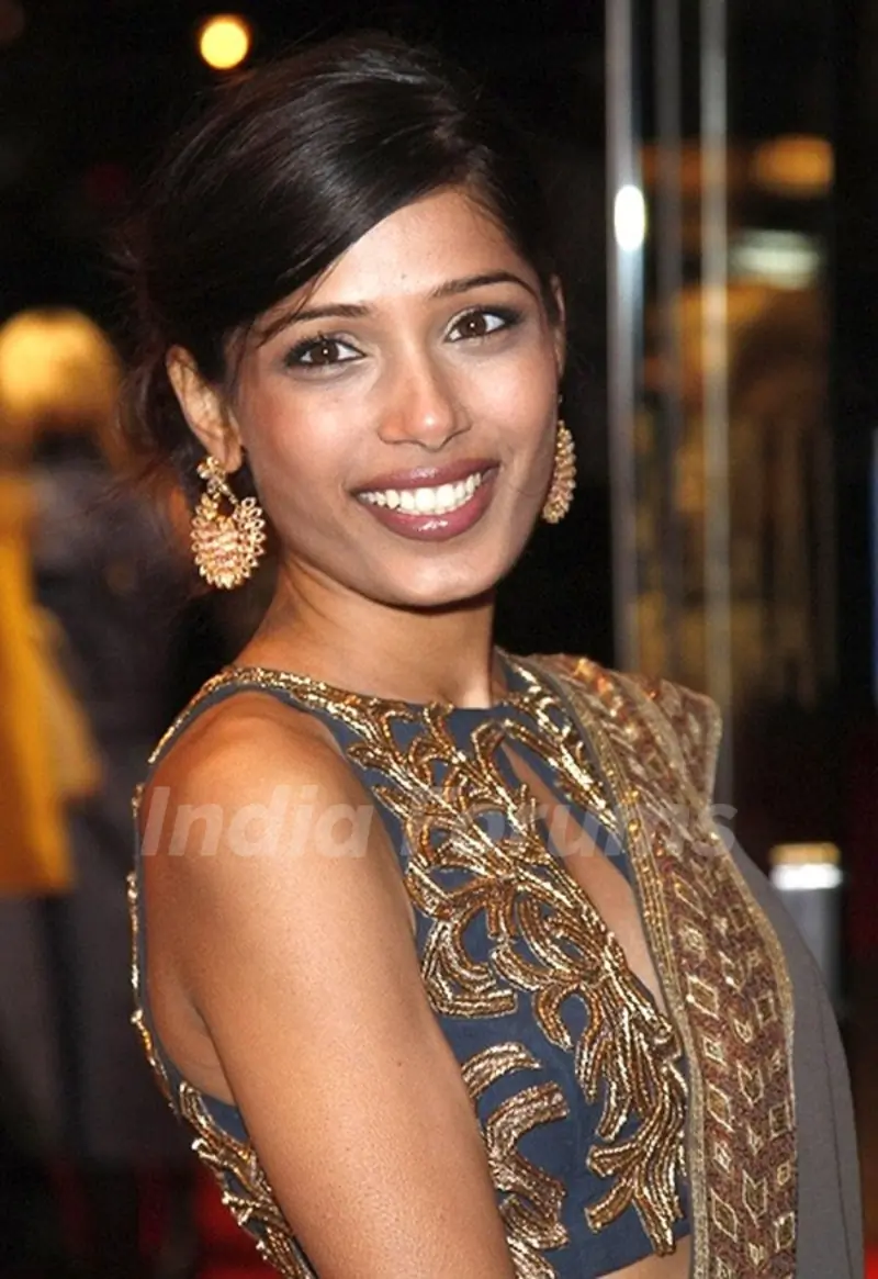 Freida Pinto 804