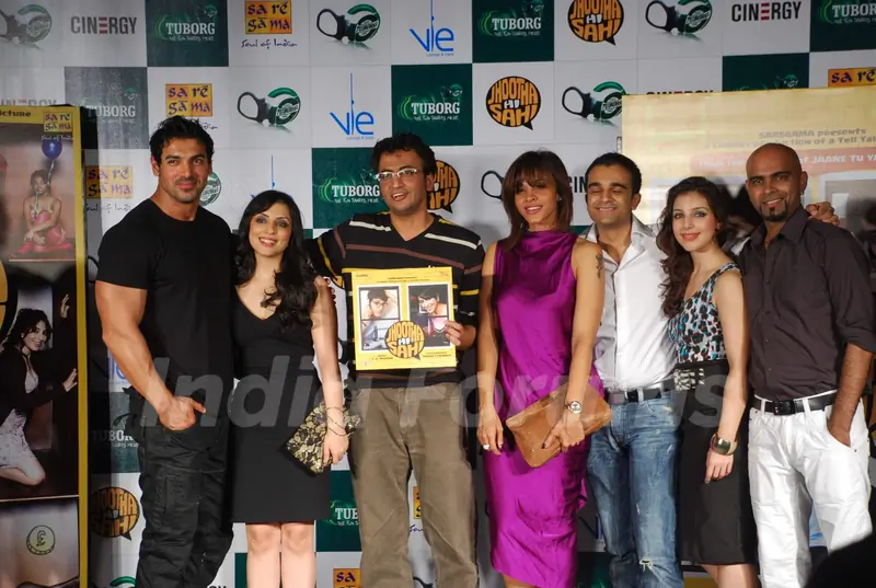 John Abraham at Jootha Hi Sahi success bash and LP record launch at Vie Lounge