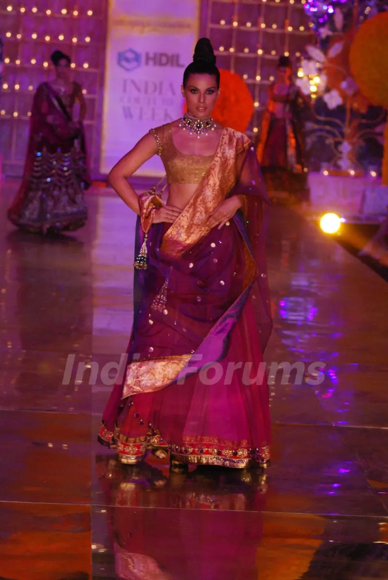 Model showcasing on ramp for Manish Malhotra on day 1 of HDIL