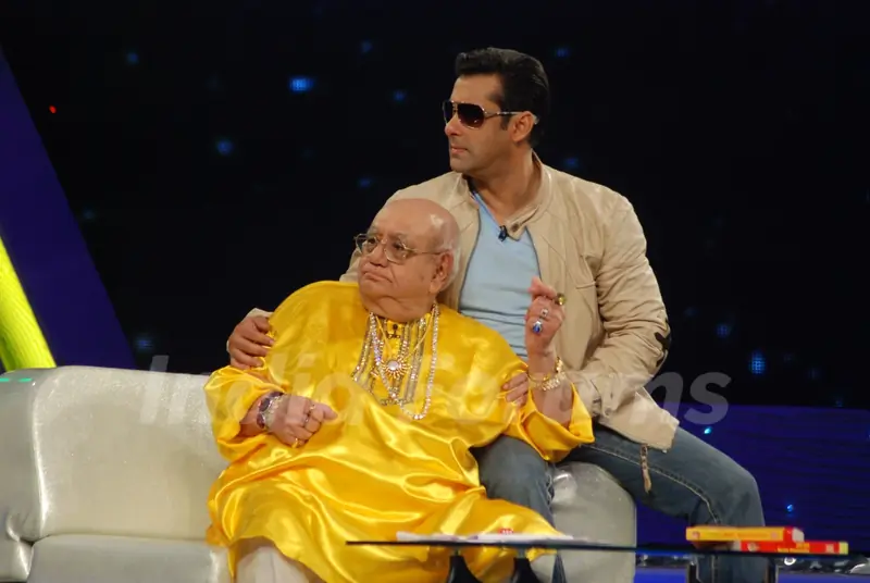 Salman Khan with Bejan Daruwalla in Bigg Boss 4