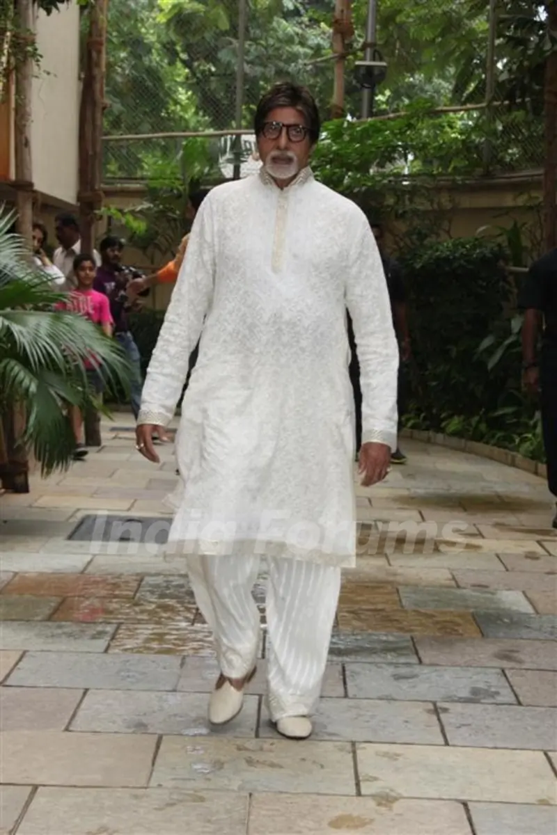 Big B Celebrates His 68th Birthday with Media