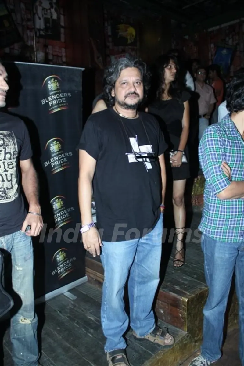 Phas Gaya Re Obama First Look