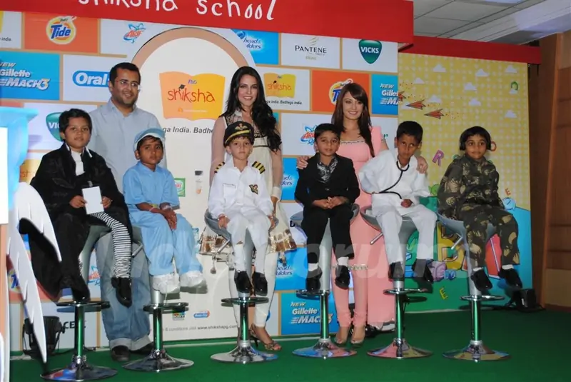 Neha Dhupia, Minissha Lamba, Chetan Bhagat at P&G Shiksha event closure in Chakala