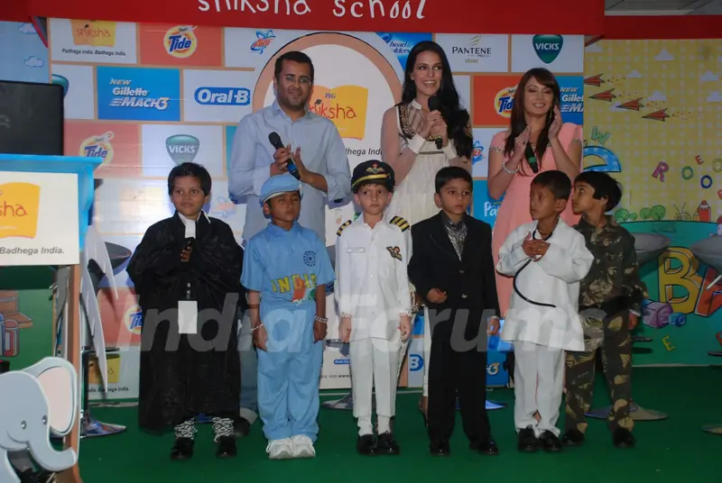 Neha Dhupia, Minissha Lamba, Chetan Bhagat at P&G Shiksha event closure in Chakala