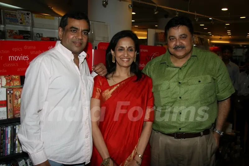Paresh Rawal and Swaroop Rawal's book launch at Oxford Bookstore at Mumbai